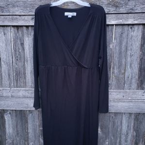 Old Navy soft & stretchy black maternity dress size large in great condion